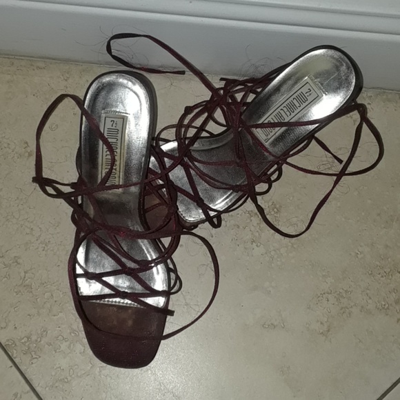 Tie up heels - Picture 2 of 2